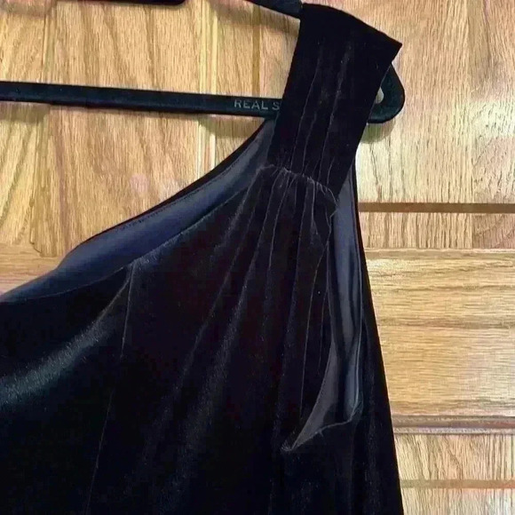 BANANA REPUBLIC NWT BLACK VELVET ONE SHOULDER MAXI JUMPSUIT Petite Large - Picture 9 of 14